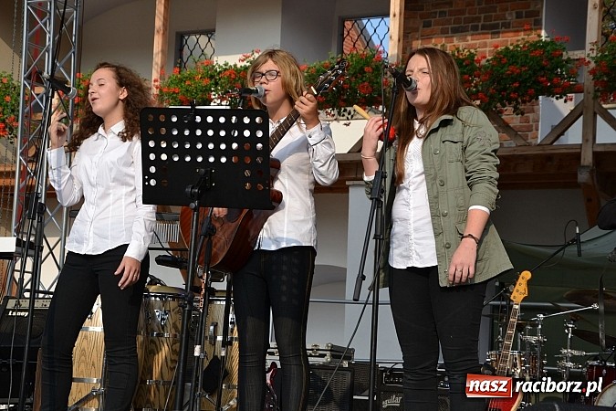 Zdjęcie w galerii na portalu naszraciborz.pl: Festiwal Spotkałem Pana na zamku już za nami wiadomości z regionu