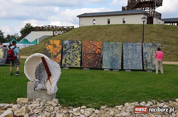 Zdjęcie w galerii na portalu naszraciborz.pl: Wernisaż wystawy Arbores Vitae – Ostatnia taka puszcza  wiadomości z regionu