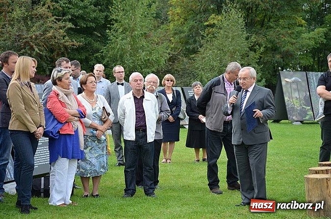 Zdjęcie w galerii na portalu naszraciborz.pl: Wernisaż wystawy Arbores Vitae – Ostatnia taka puszcza  wiadomości z regionu