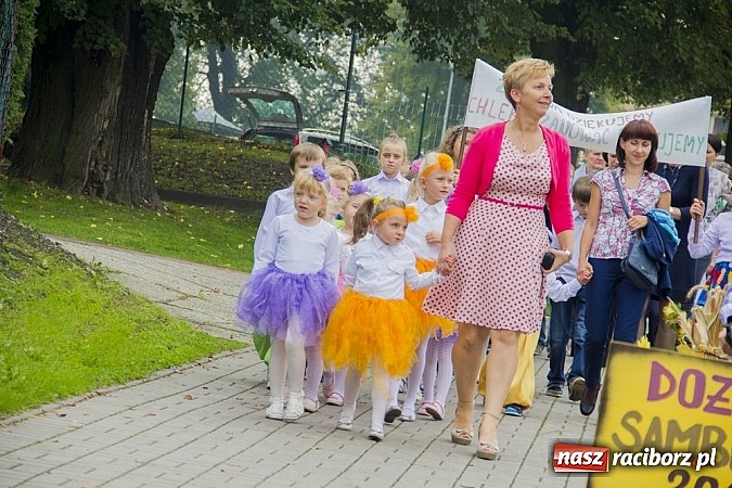 Zdjęcie w galerii na portalu naszraciborz.pl: W Samborowicach podziękowali za plony wiadomości z regionu