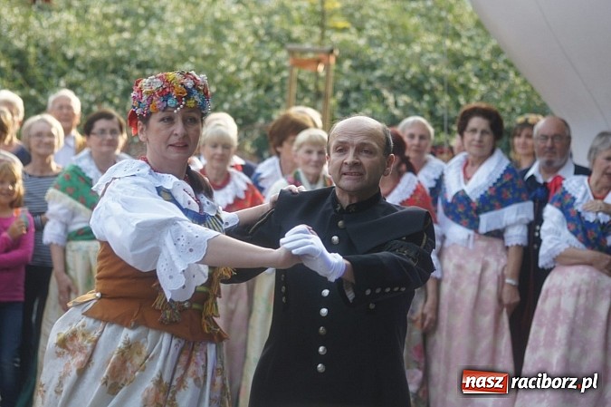 Zdjęcie w galerii na portalu naszraciborz.pl: Śląska biesiada na koniec lata w Parku Roth  wiadomości z regionu
