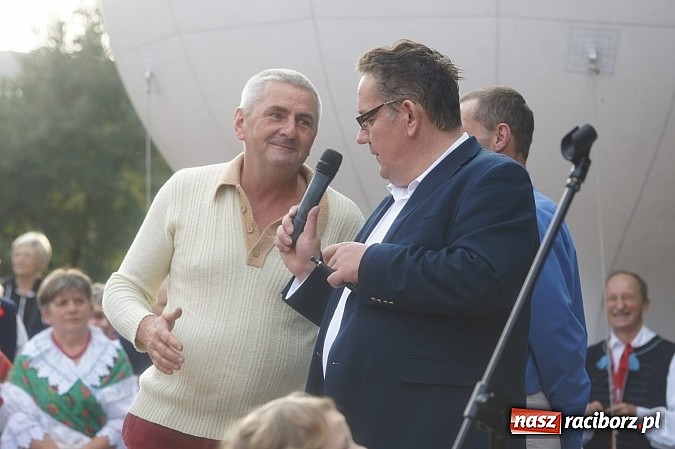 Zdjęcie w galerii na portalu naszraciborz.pl: Śląska biesiada na koniec lata w Parku Roth  wiadomości z regionu