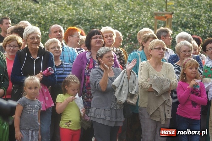 Zdjęcie w galerii na portalu naszraciborz.pl: Śląska biesiada na koniec lata w Parku Roth  wiadomości z regionu