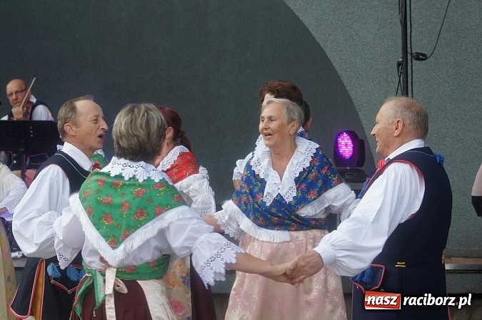 Zdjęcie w galerii na portalu naszraciborz.pl: Śląska biesiada na koniec lata w Parku Roth  wiadomości z regionu