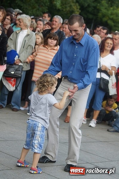 Zdjęcie w galerii na portalu naszraciborz.pl: Śląska biesiada na koniec lata w Parku Roth  wiadomości z regionu