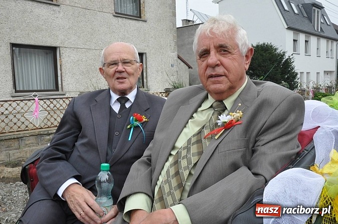 Zdjęcie w galerii na portalu naszraciborz.pl: Korowód jak z Bieńkowic do Raciborza, czyli powiatowe dożynki 2014 wiadomości z regionu