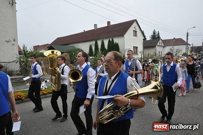 Zdjęcie w galerii na portalu naszraciborz.pl: Korowód jak z Bieńkowic do Raciborza, czyli powiatowe dożynki 2014 wiadomości z regionu