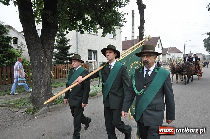 Zdjęcie w galerii na portalu naszraciborz.pl: Korowód jak z Bieńkowic do Raciborza, czyli powiatowe dożynki 2014 wiadomości z regionu