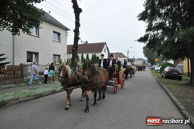 Zdjęcie w galerii na portalu naszraciborz.pl: Korowód jak z Bieńkowic do Raciborza, czyli powiatowe dożynki 2014 wiadomości z regionu
