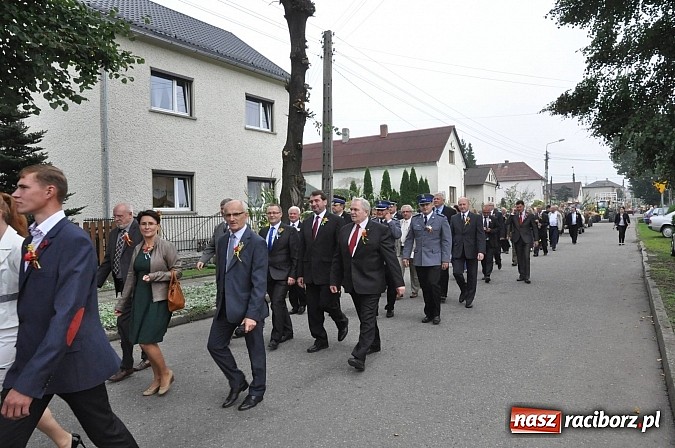 Zdjęcie w galerii na portalu naszraciborz.pl: Korowód jak z Bieńkowic do Raciborza, czyli powiatowe dożynki 2014 wiadomości z regionu