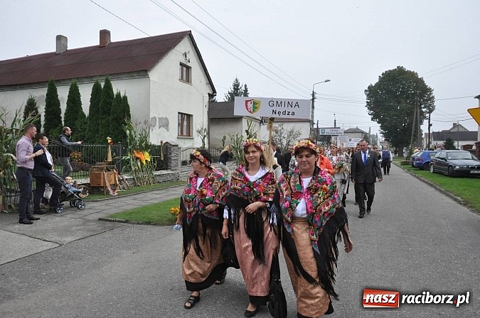 Zdjęcie w galerii na portalu naszraciborz.pl: Korowód jak z Bieńkowic do Raciborza, czyli powiatowe dożynki 2014 wiadomości z regionu