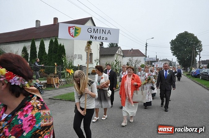 Zdjęcie w galerii na portalu naszraciborz.pl: Korowód jak z Bieńkowic do Raciborza, czyli powiatowe dożynki 2014 wiadomości z regionu