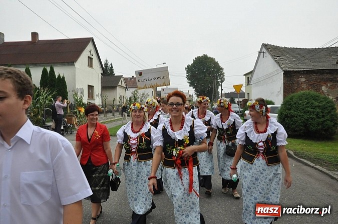 Zdjęcie w galerii na portalu naszraciborz.pl: Korowód jak z Bieńkowic do Raciborza, czyli powiatowe dożynki 2014 wiadomości z regionu