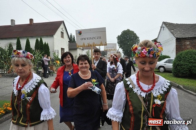 Zdjęcie w galerii na portalu naszraciborz.pl: Korowód jak z Bieńkowic do Raciborza, czyli powiatowe dożynki 2014 wiadomości z regionu