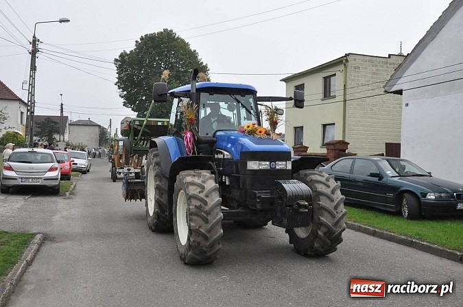 Zdjęcie w galerii na portalu naszraciborz.pl: Korowód jak z Bieńkowic do Raciborza, czyli powiatowe dożynki 2014 wiadomości z regionu