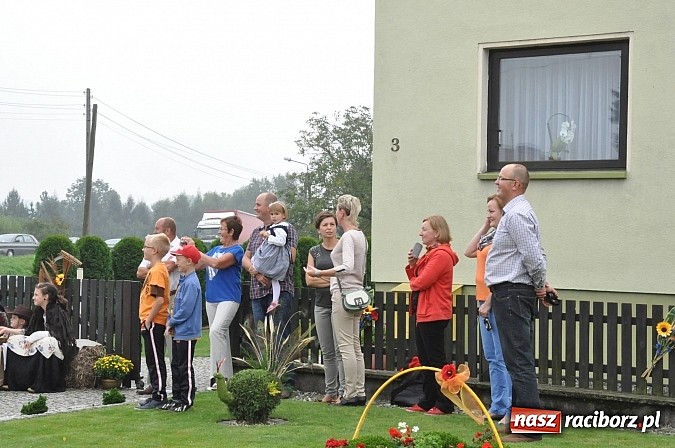 Zdjęcie w galerii na portalu naszraciborz.pl: Korowód jak z Bieńkowic do Raciborza, czyli powiatowe dożynki 2014 wiadomości z regionu