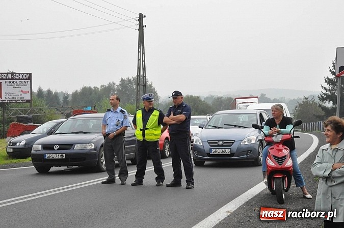 Zdjęcie w galerii na portalu naszraciborz.pl: Korowód jak z Bieńkowic do Raciborza, czyli powiatowe dożynki 2014 wiadomości z regionu