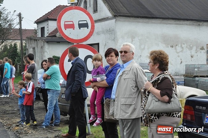 Zdjęcie w galerii na portalu naszraciborz.pl: Korowód jak z Bieńkowic do Raciborza, czyli powiatowe dożynki 2014 wiadomości z regionu