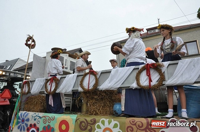 Zdjęcie w galerii na portalu naszraciborz.pl: Korowód jak z Bieńkowic do Raciborza, czyli powiatowe dożynki 2014 wiadomości z regionu