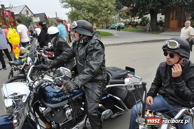 Zdjęcie w galerii na portalu naszraciborz.pl: Korowód jak z Bieńkowic do Raciborza, czyli powiatowe dożynki 2014 wiadomości z regionu