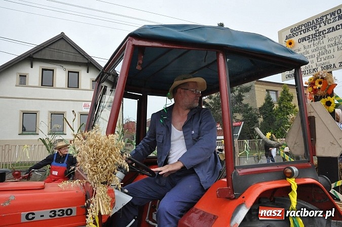 Zdjęcie w galerii na portalu naszraciborz.pl: Korowód jak z Bieńkowic do Raciborza, czyli powiatowe dożynki 2014 wiadomości z regionu