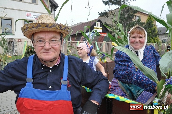 Zdjęcie w galerii na portalu naszraciborz.pl: Korowód jak z Bieńkowic do Raciborza, czyli powiatowe dożynki 2014 wiadomości z regionu