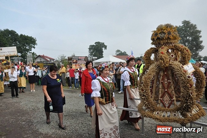 Zdjęcie w galerii na portalu naszraciborz.pl: Korowód jak z Bieńkowic do Raciborza, czyli powiatowe dożynki 2014 wiadomości z regionu