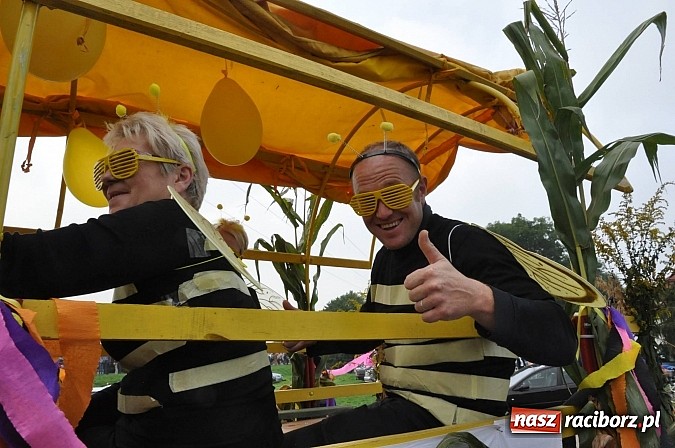 Zdjęcie w galerii na portalu naszraciborz.pl: Korowód jak z Bieńkowic do Raciborza, czyli powiatowe dożynki 2014 wiadomości z regionu