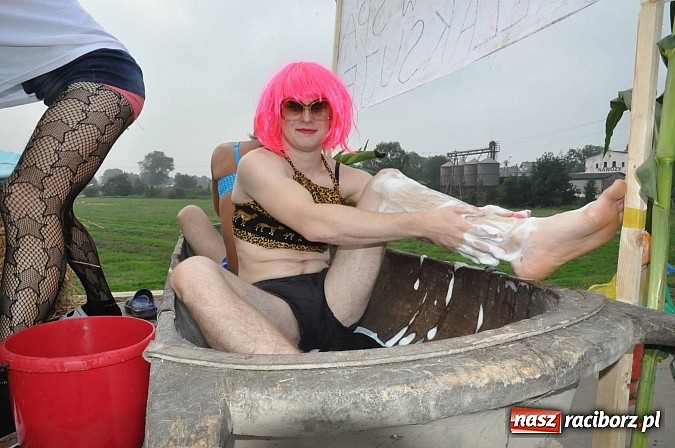 Zdjęcie w galerii na portalu naszraciborz.pl: Korowód jak z Bieńkowic do Raciborza, czyli powiatowe dożynki 2014 wiadomości z regionu