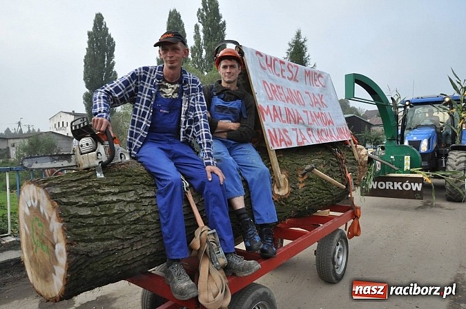 Zdjęcie w galerii na portalu naszraciborz.pl: Korowód jak z Bieńkowic do Raciborza, czyli powiatowe dożynki 2014 wiadomości z regionu
