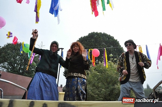 Zdjęcie w galerii na portalu naszraciborz.pl: Korowód jak z Bieńkowic do Raciborza, czyli powiatowe dożynki 2014 wiadomości z regionu