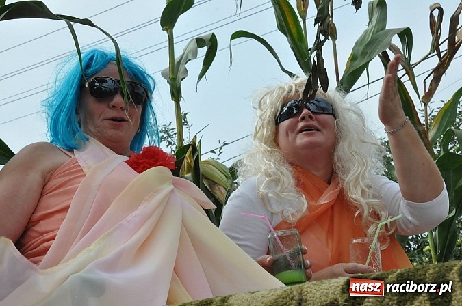 Zdjęcie w galerii na portalu naszraciborz.pl: Korowód jak z Bieńkowic do Raciborza, czyli powiatowe dożynki 2014 wiadomości z regionu