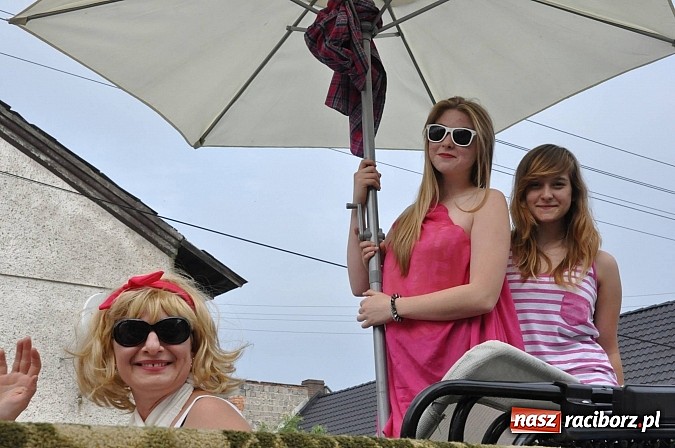 Zdjęcie w galerii na portalu naszraciborz.pl: Korowód jak z Bieńkowic do Raciborza, czyli powiatowe dożynki 2014 wiadomości z regionu