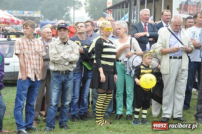 Zdjęcie w galerii na portalu naszraciborz.pl: Korowód jak z Bieńkowic do Raciborza, czyli powiatowe dożynki 2014 wiadomości z regionu
