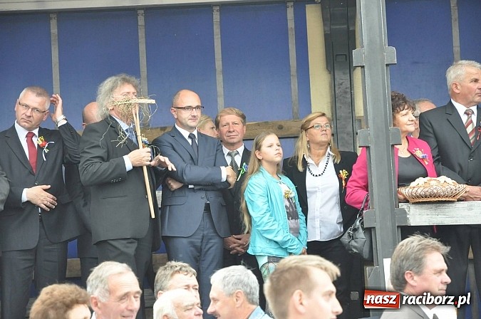 Zdjęcie w galerii na portalu naszraciborz.pl: Korowód jak z Bieńkowic do Raciborza, czyli powiatowe dożynki 2014 wiadomości z regionu