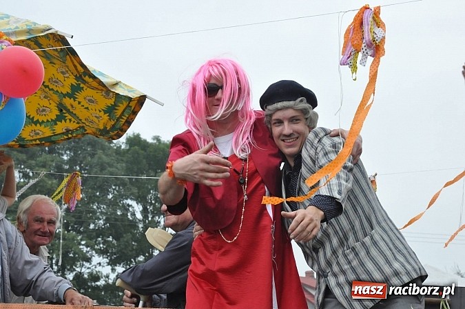 Zdjęcie w galerii na portalu naszraciborz.pl: Korowód jak z Bieńkowic do Raciborza, czyli powiatowe dożynki 2014 wiadomości z regionu