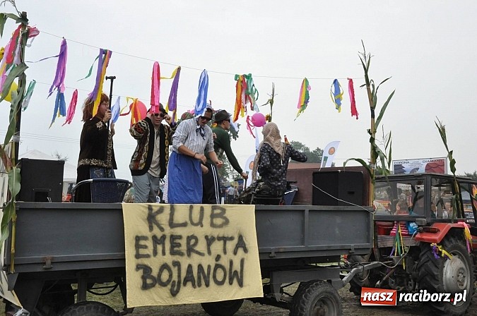 Zdjęcie w galerii na portalu naszraciborz.pl: Korowód jak z Bieńkowic do Raciborza, czyli powiatowe dożynki 2014 wiadomości z regionu