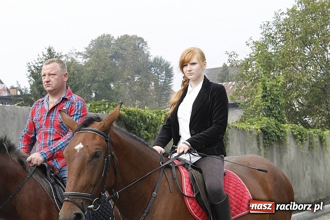 Zdjęcie w galerii na portalu naszraciborz.pl: Korowód jak z Bieńkowic do Raciborza, czyli powiatowe dożynki 2014 wiadomości z regionu