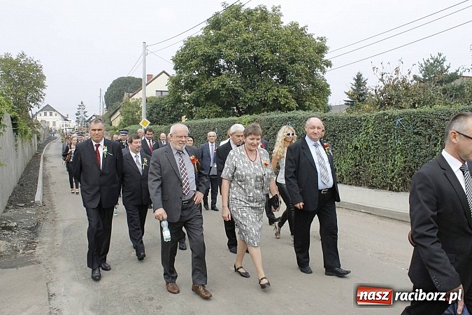 Zdjęcie w galerii na portalu naszraciborz.pl: Korowód jak z Bieńkowic do Raciborza, czyli powiatowe dożynki 2014 wiadomości z regionu