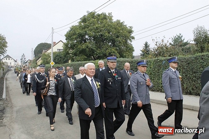Zdjęcie w galerii na portalu naszraciborz.pl: Korowód jak z Bieńkowic do Raciborza, czyli powiatowe dożynki 2014 wiadomości z regionu