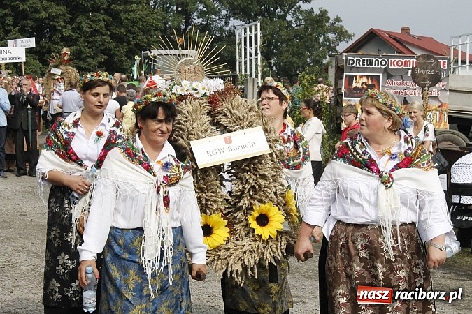 Zdjęcie w galerii na portalu naszraciborz.pl: Korowód jak z Bieńkowic do Raciborza, czyli powiatowe dożynki 2014 wiadomości z regionu