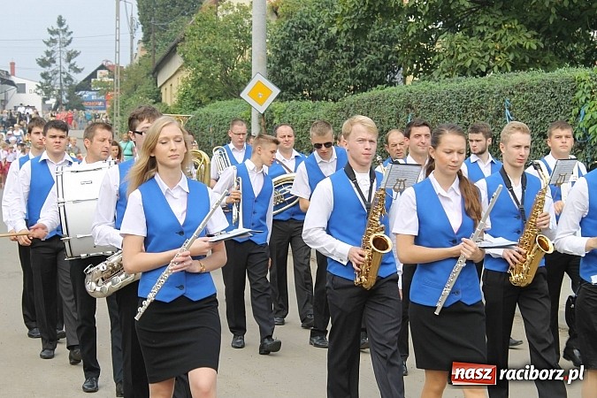 Zdjęcie w galerii na portalu naszraciborz.pl: Korowód jak z Bieńkowic do Raciborza, czyli powiatowe dożynki 2014 wiadomości z regionu
