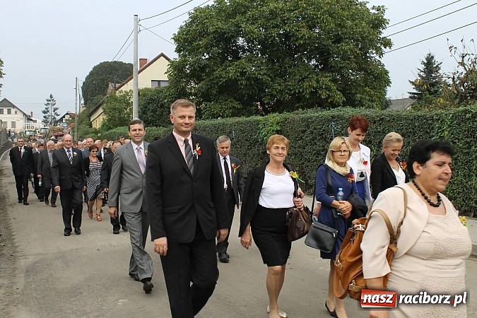 Zdjęcie w galerii na portalu naszraciborz.pl: Korowód jak z Bieńkowic do Raciborza, czyli powiatowe dożynki 2014 wiadomości z regionu