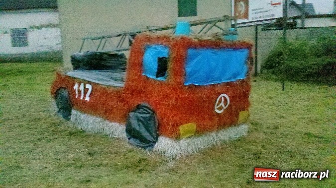 Zdjęcie w galerii na portalu naszraciborz.pl: Korowód jak z Bieńkowic do Raciborza, czyli powiatowe dożynki 2014 wiadomości z regionu