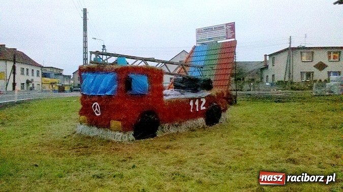 Zdjęcie w galerii na portalu naszraciborz.pl: Korowód jak z Bieńkowic do Raciborza, czyli powiatowe dożynki 2014 wiadomości z regionu