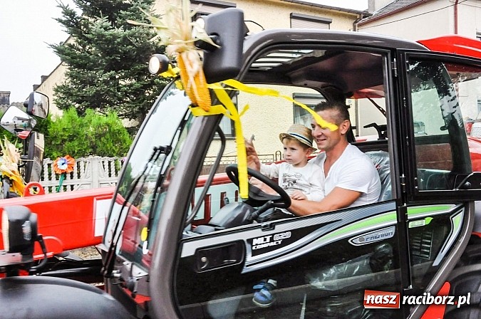 Zdjęcie w galerii na portalu naszraciborz.pl: Słowianki i przyjaciele, czyli dożynki powiatowe w Bieńkowicach na wesoło wiadomości z regionu