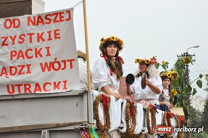 Zdjęcie w galerii na portalu naszraciborz.pl: Słowianki i przyjaciele, czyli dożynki powiatowe w Bieńkowicach na wesoło wiadomości z regionu
