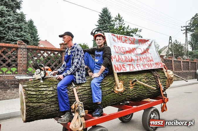 Zdjęcie w galerii na portalu naszraciborz.pl: Słowianki i przyjaciele, czyli dożynki powiatowe w Bieńkowicach na wesoło wiadomości z regionu