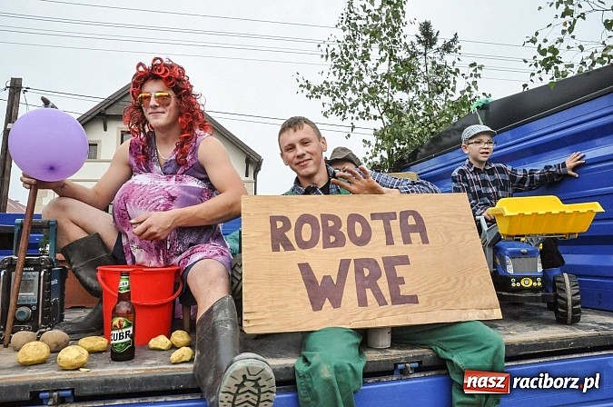 Zdjęcie w galerii na portalu naszraciborz.pl: Słowianki i przyjaciele, czyli dożynki powiatowe w Bieńkowicach na wesoło wiadomości z regionu