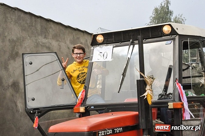 Zdjęcie w galerii na portalu naszraciborz.pl: Słowianki i przyjaciele, czyli dożynki powiatowe w Bieńkowicach na wesoło wiadomości z regionu